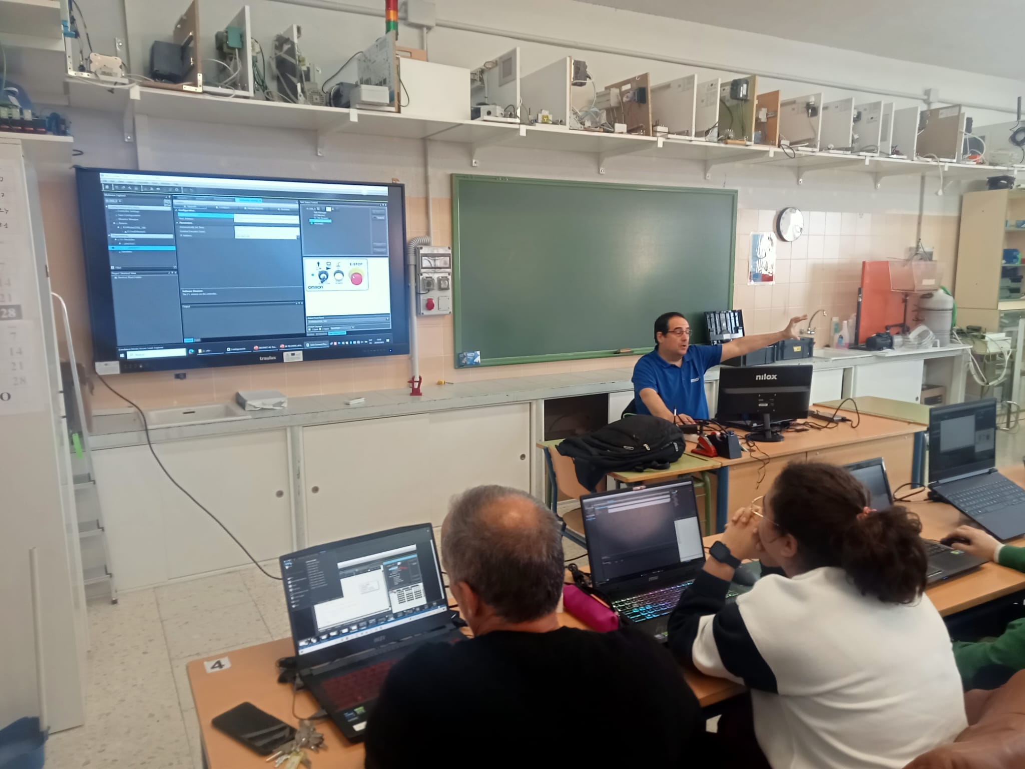 Formación Robot Scara Software OMRON ACE